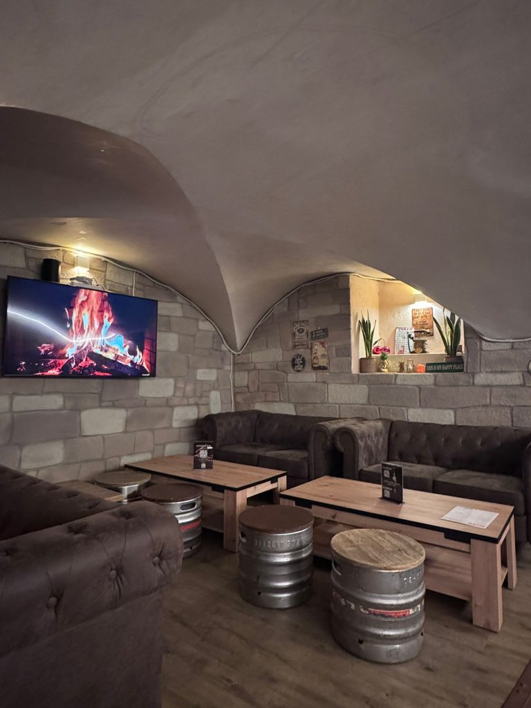phoenix bar privatisable