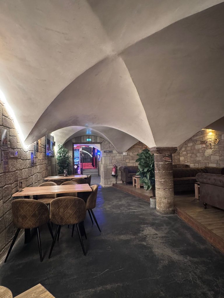 phoenix bar privatisable